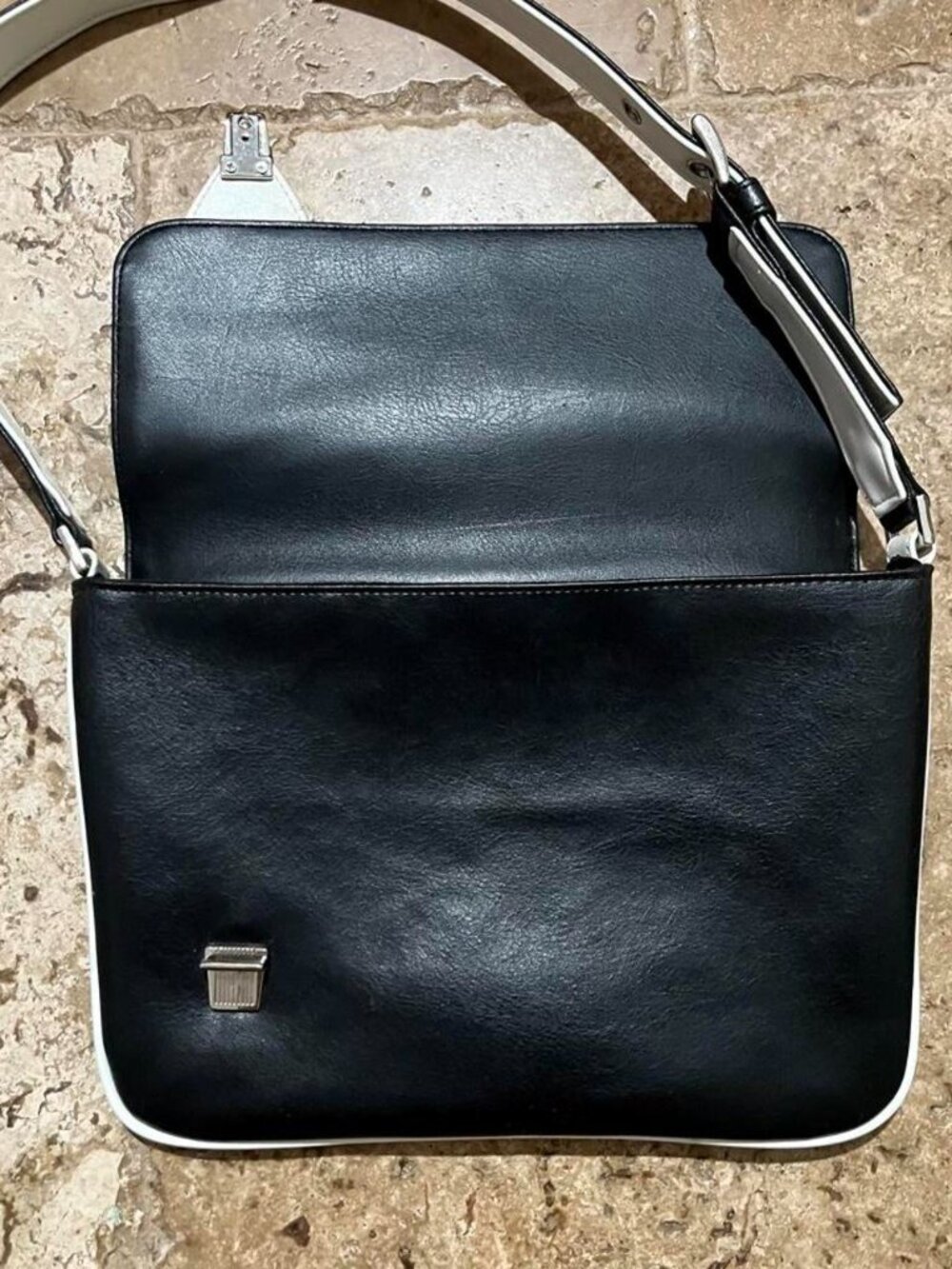 Y2K Black and White Contrast Shoulder Bag - Picture 2 of 4